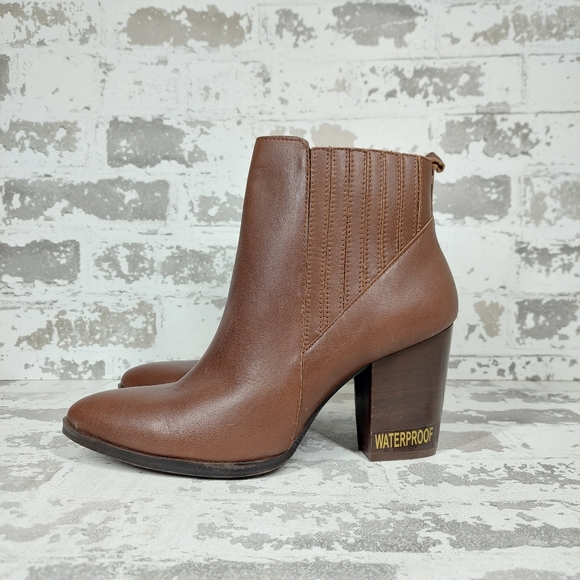 NEW Blondo Reese Waterproof Brown Leather Block Heel Ankle Boots X250 - Picture 1 of 12